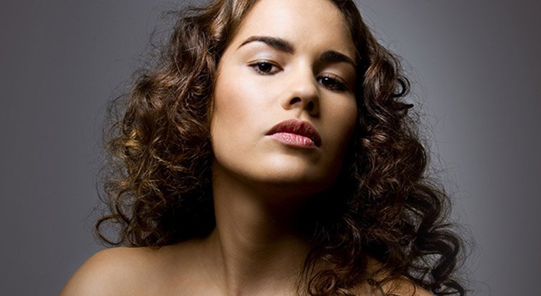 best-haircuts-for-round-faces-small