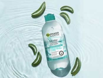 Product shot of the Garnier Hyaluronic Aloe Micellar Water