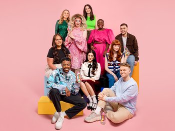 900x675 Content block Group Shot