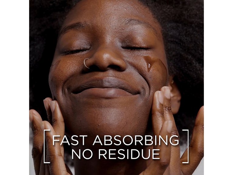 Understanding the Differences Between AHAs and BHAs | Garnier UK