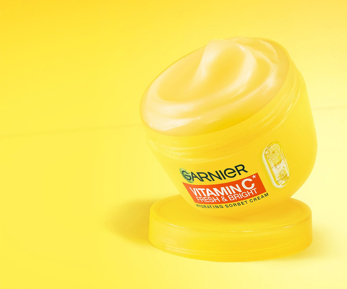 HYDRATE WITH FRESH & BRIGHT SORBET CREAM