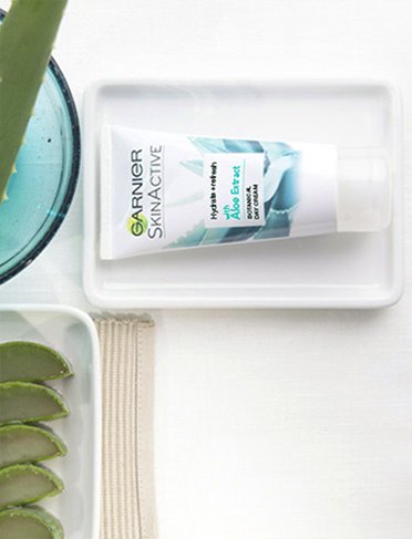 Aloe-Moisturiser-Flat-Lay