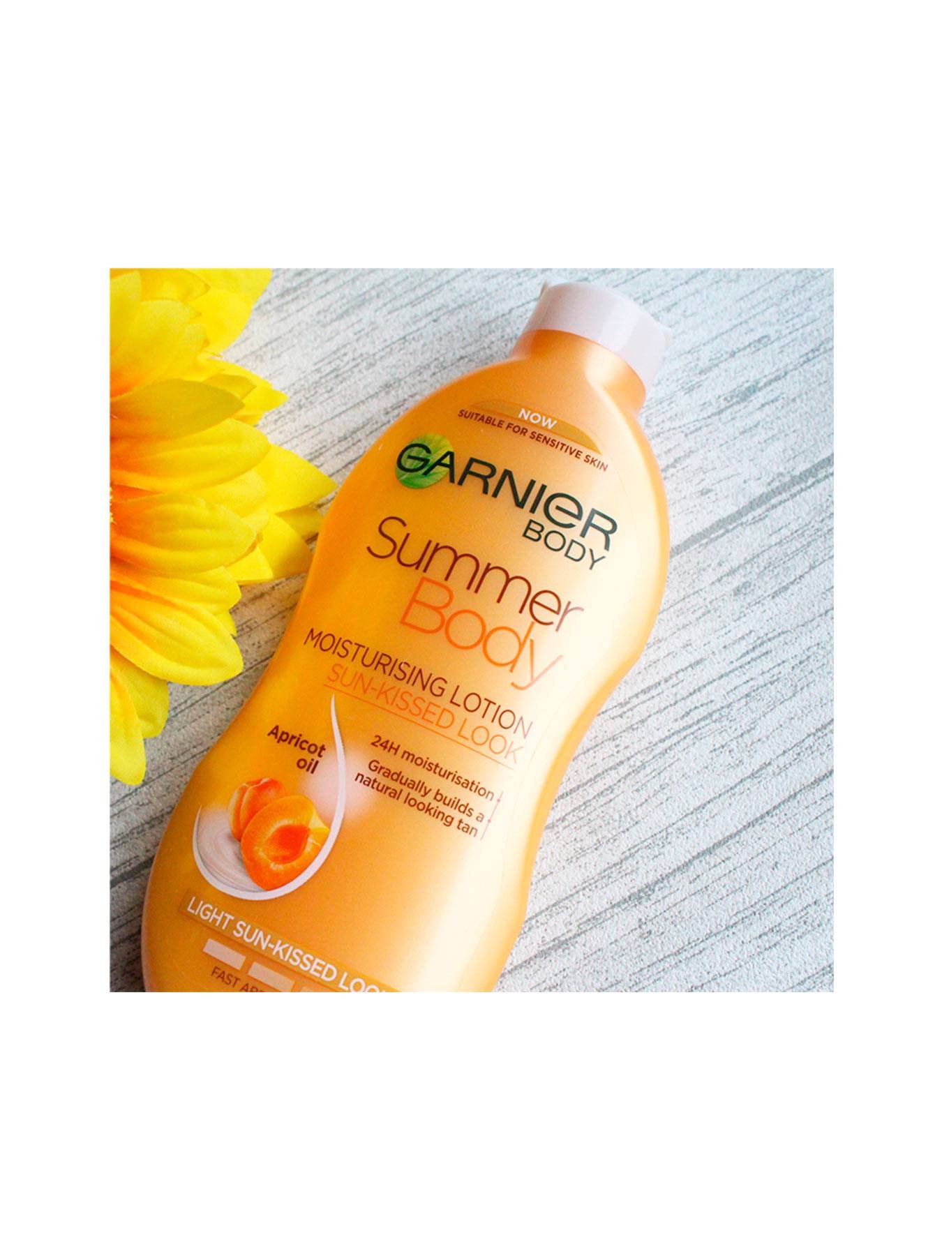 Gradual Tanning Moisturiser Light Summer Body Garnier