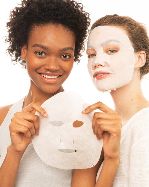 Moisture Bomb Chamomile and Hyaluronic Acid Sheet Mask 2