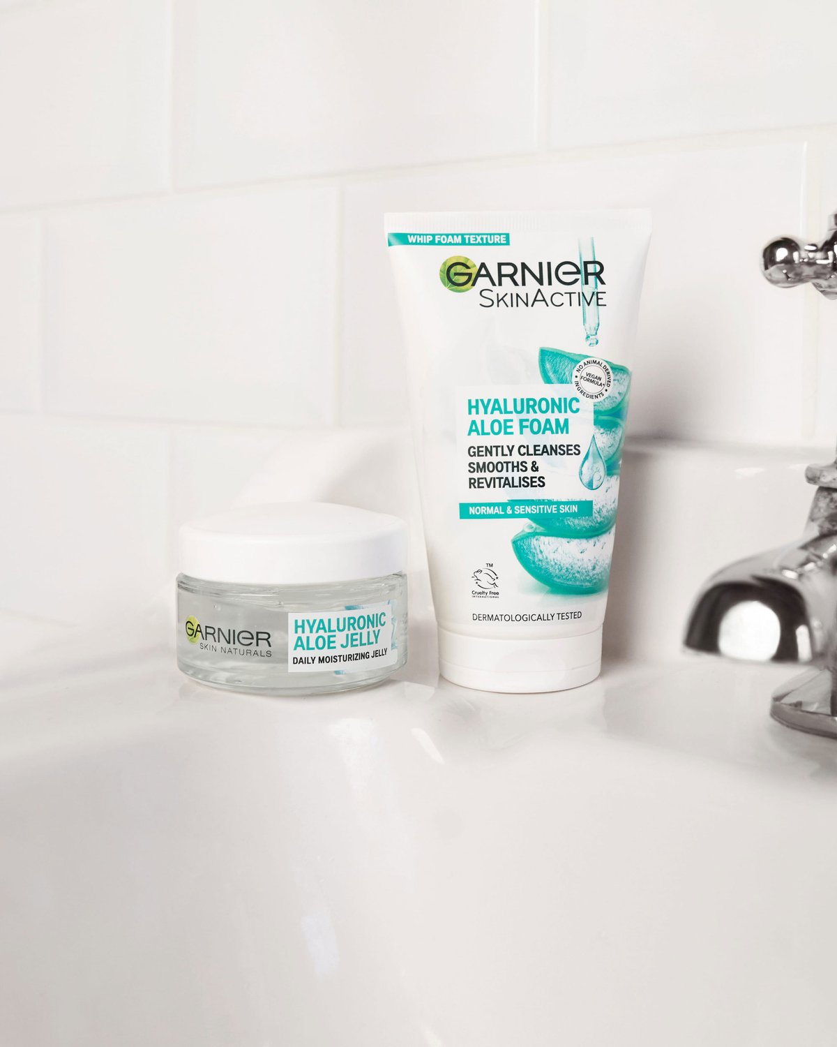 Hyaluronic Aloe Whip Foam | Hyaluronic Acid Cleanser | Garnier UK